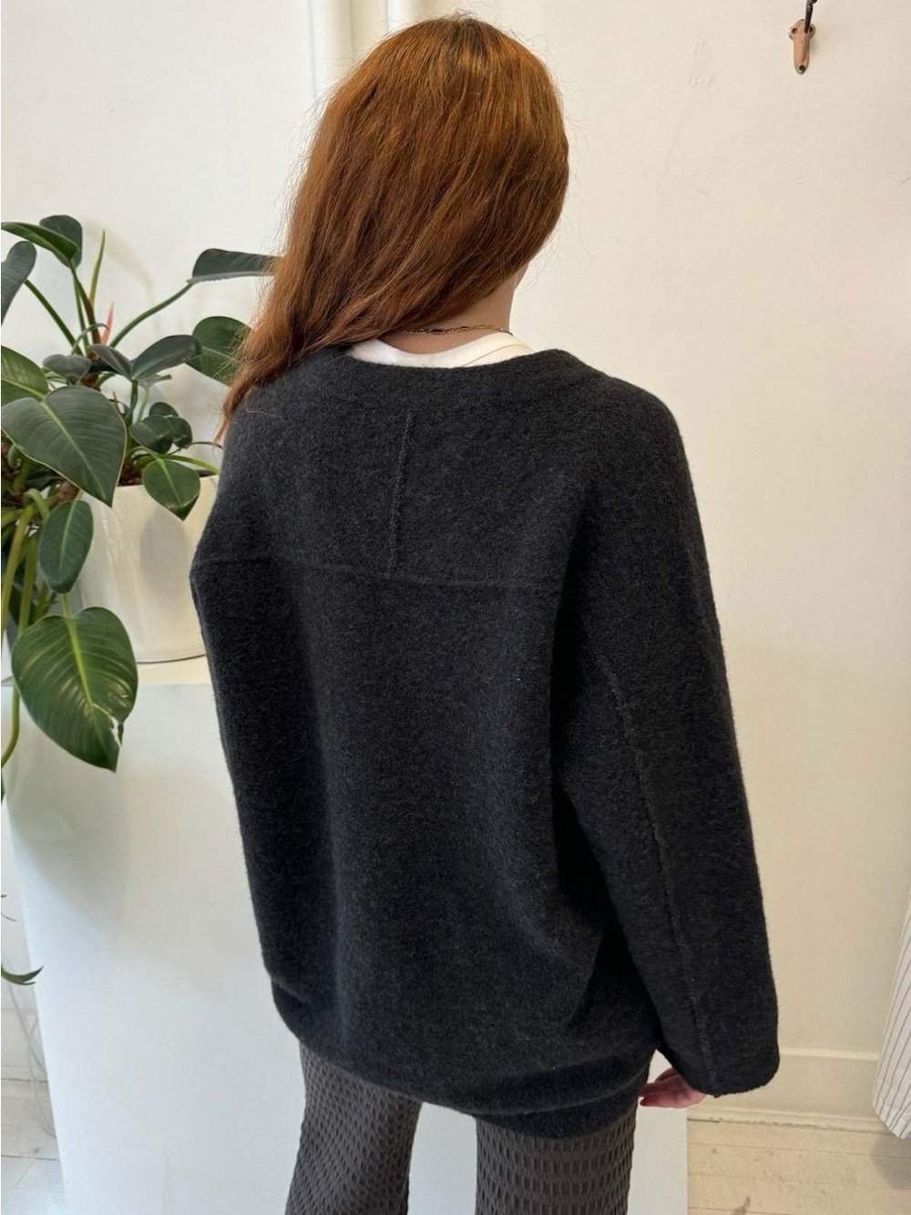 Vintage Eddie Bauer 100% lambswool sweater large V-neck grey cozy cabin cottage